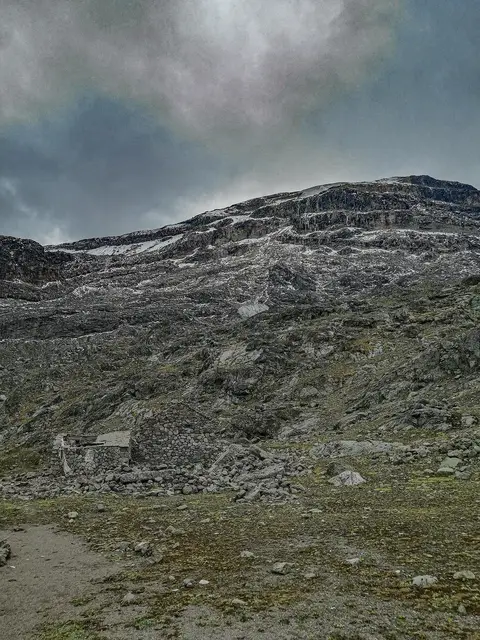 Refugio de Chalchoapan (4,660 msnm) — foto 2